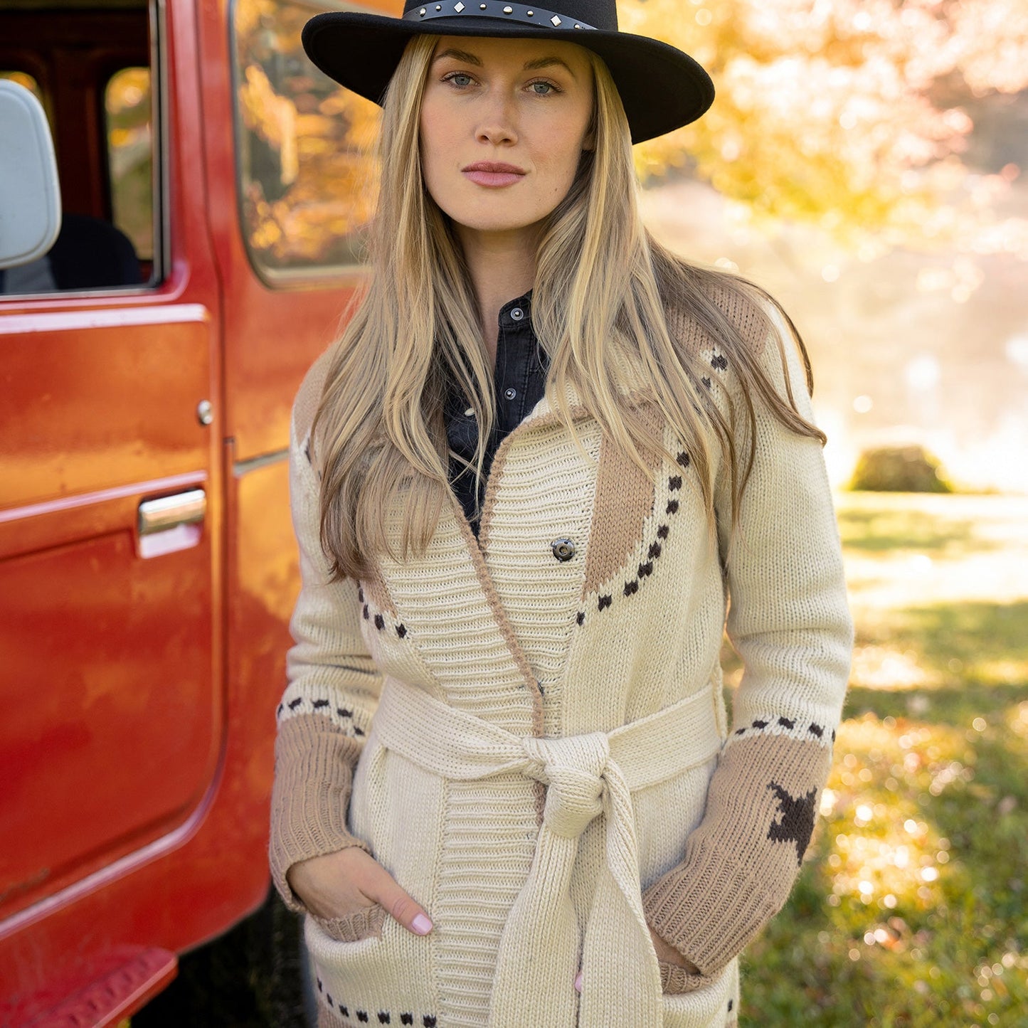 Horseshoe & Star Belted Cardigan | Stetson White