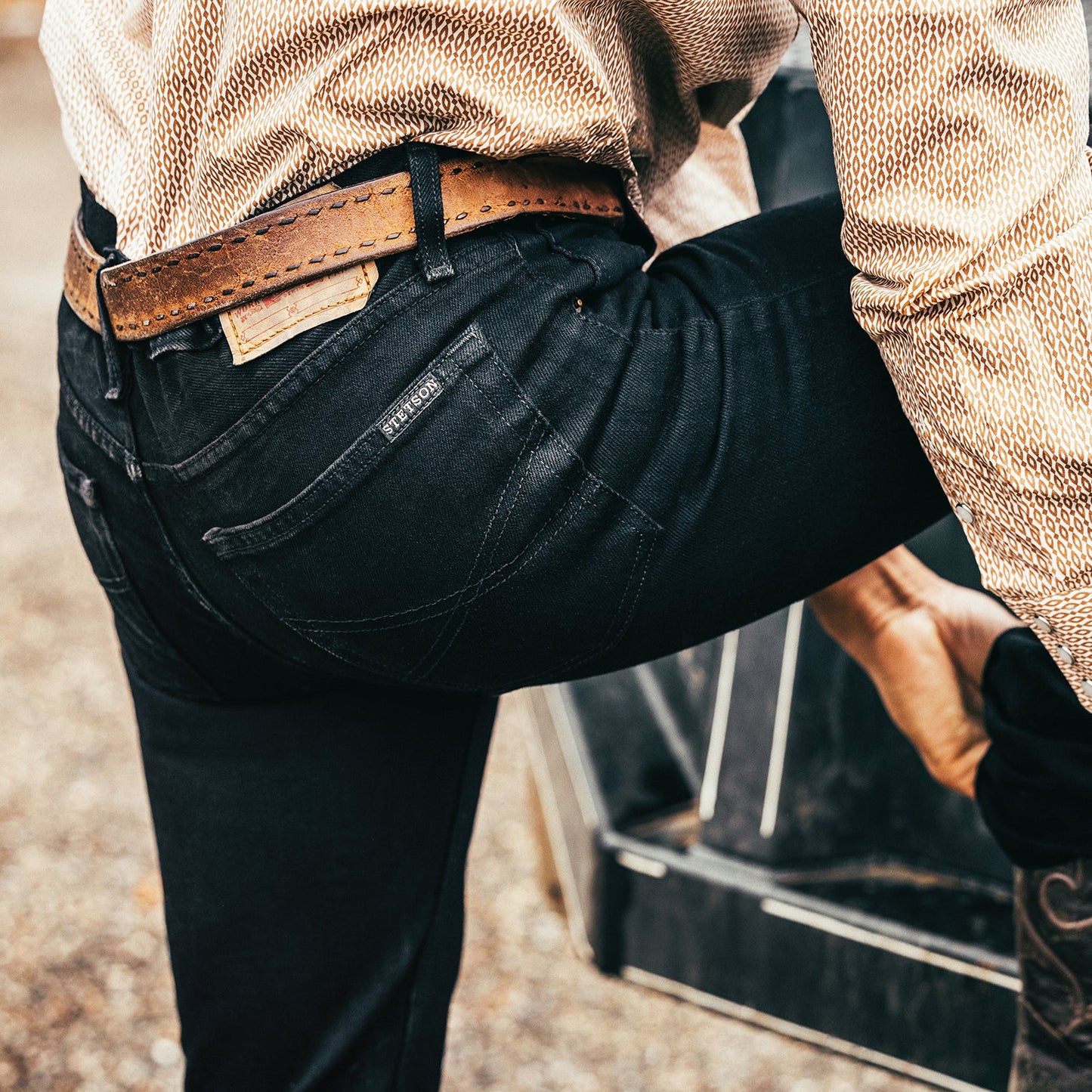 1120 Slim Fit Standard Straight Leg Jean | Stetson Black